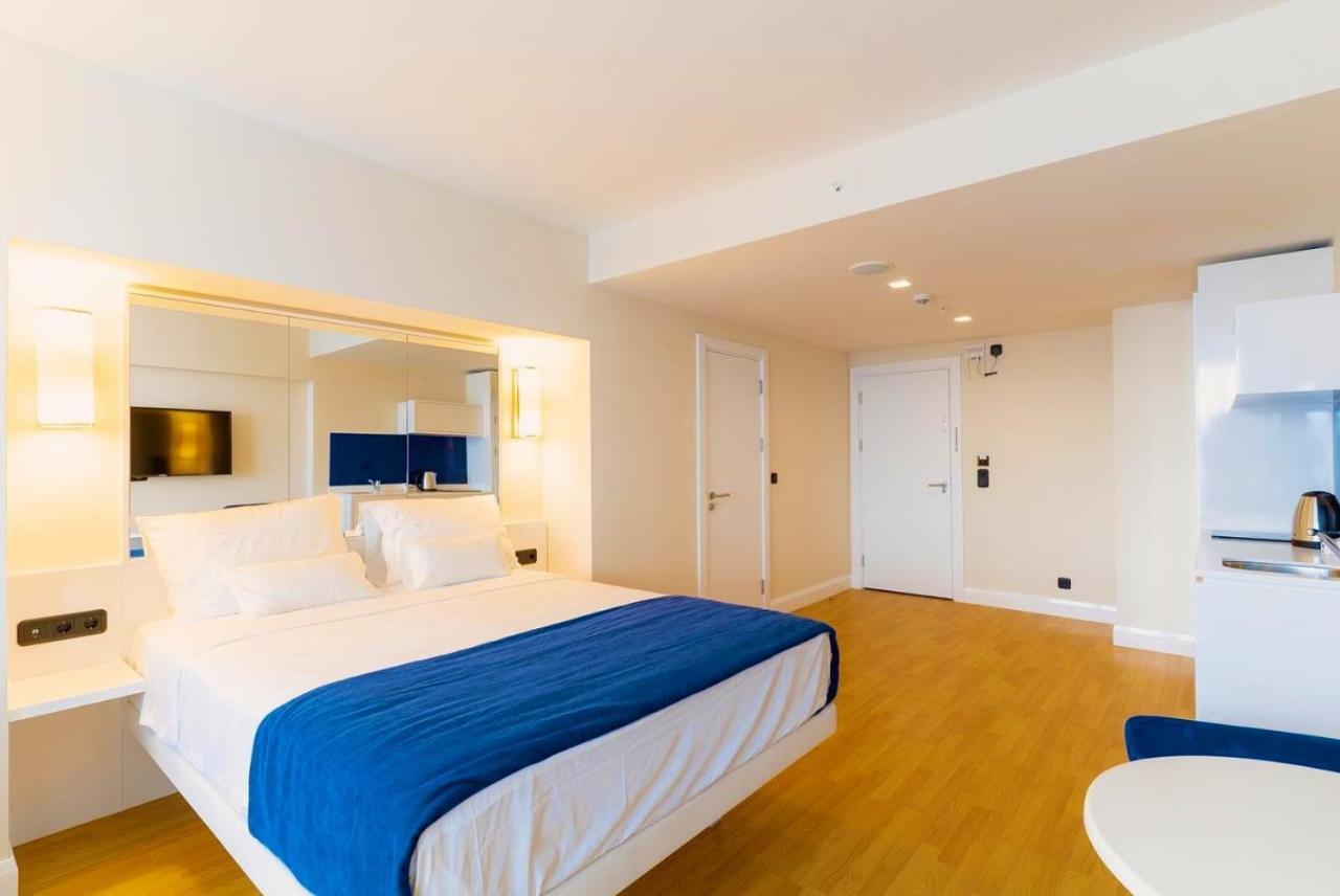 Batumi Beach Side & Sea View Aparthotel ภายนอก รูปภาพ
